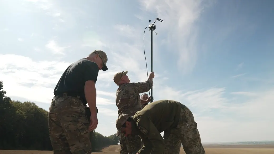 Іноземні добровольці батальйону «Бабай» опановують FPV-дрони на Тернопільщині
