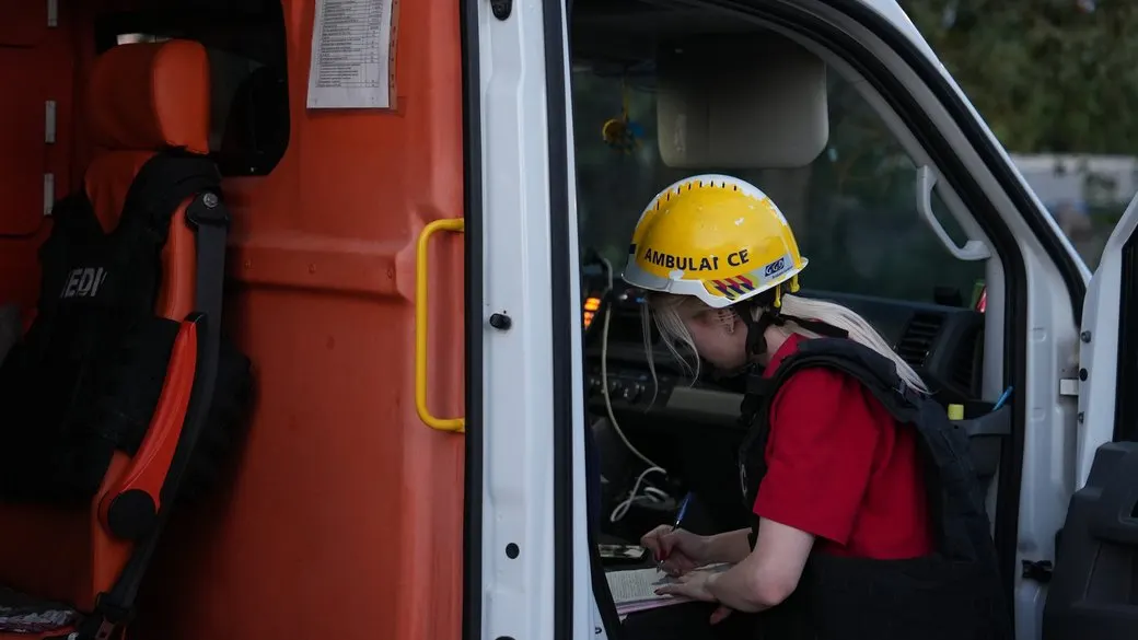 Авіаудар по Корбиних Іванах на Харківщині: поранено двох людей