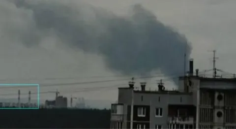 У Пермі після атаки дронів горить територія НПЗ «Лукойл»