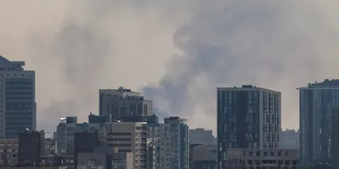 Удар по Києву: пожежа на складі у Голосіївському районі